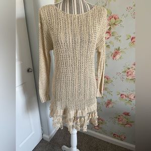 Cute crocheted style tunic with lace detail